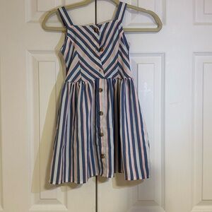 6 year olds dress. Adorable.